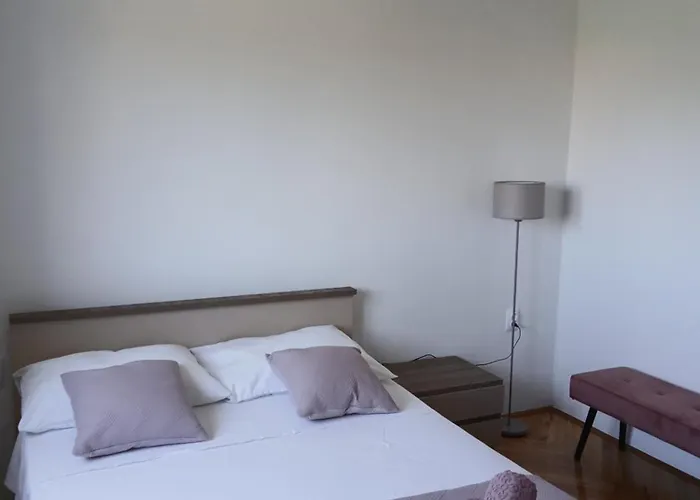 Apartament Maja *