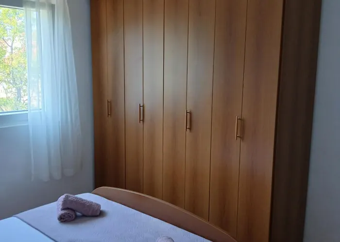 Maja Veli Iž